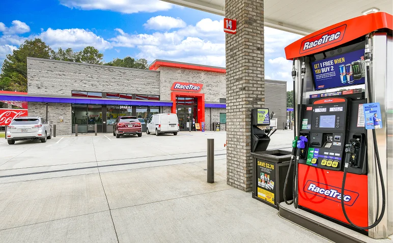 RaceTrac gas pump and front of house